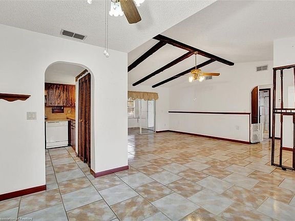 5th image of 2719 Orange Grove Dr