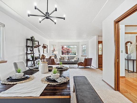 3rd image of 4815 Burdock Court