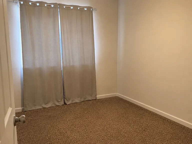 1137 Robin Cir — Photo 15