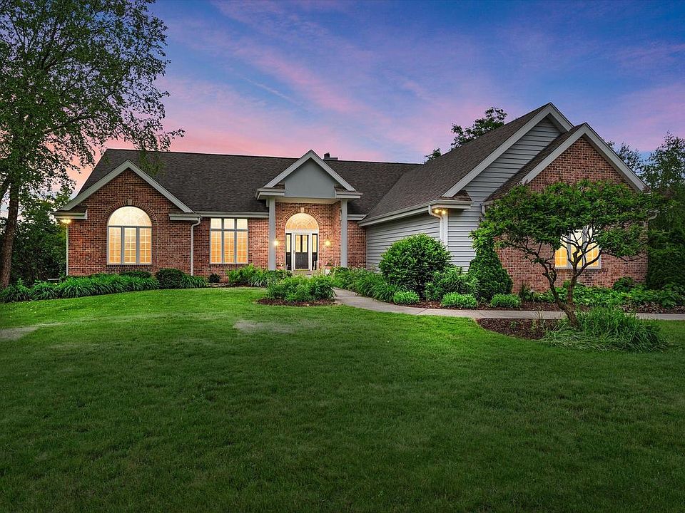 1st image of 219 Muirfield COURT