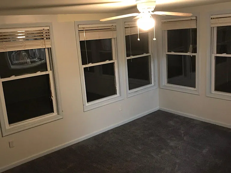 1229 Agnese St — Photo 3