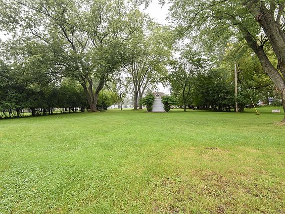 5th image of W276N1606 Spring Creek DRIVE