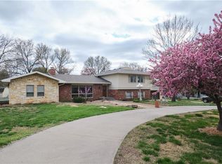 1206 E Quincy St, Pittsburg, KS 66762