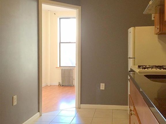 2nd image of 55 Bayard St APT 9