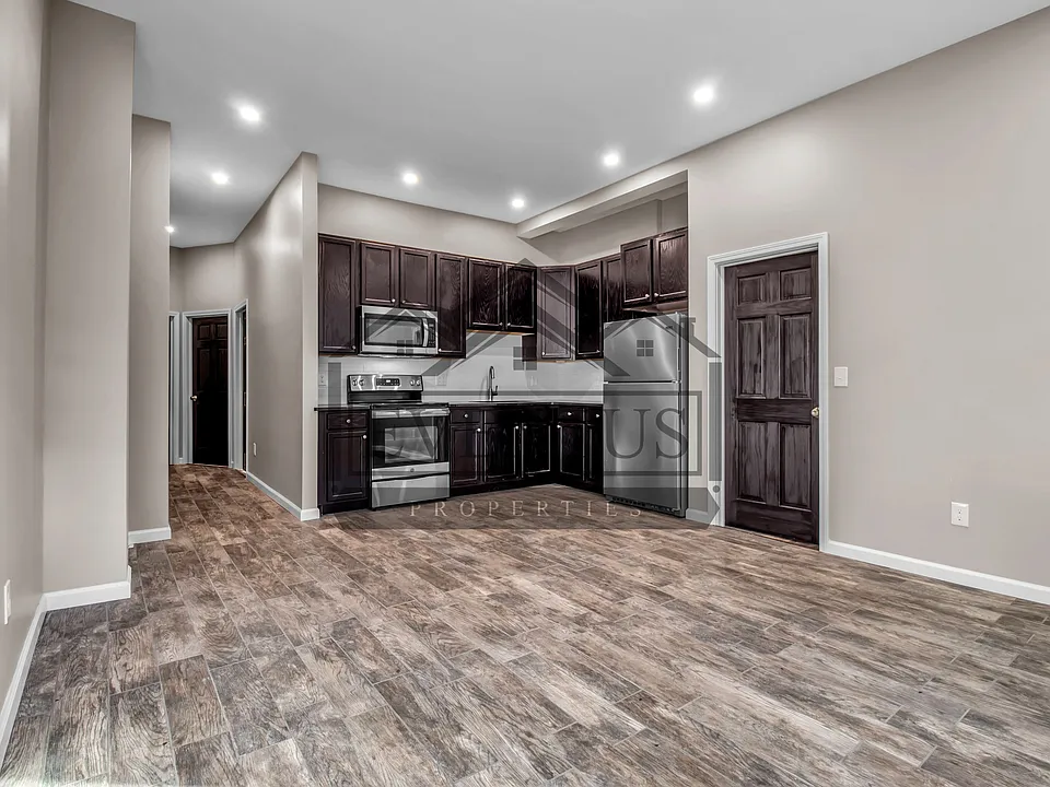 13 Eley Pl #1