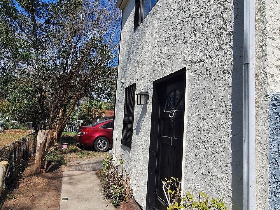 1st image of 217 N Myrtle St. #1