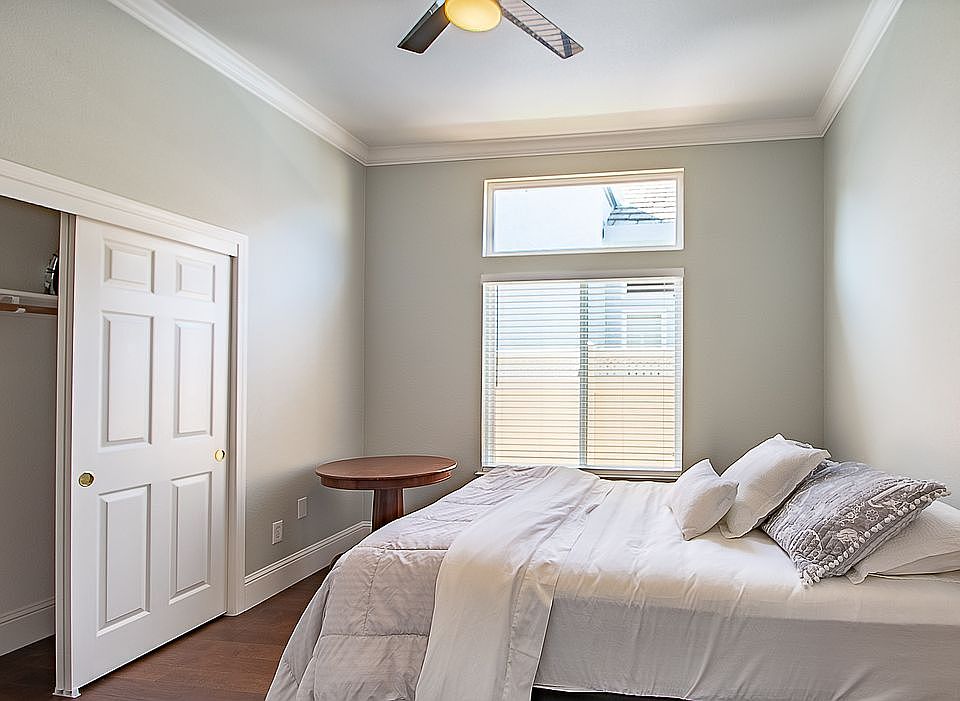 1st image of 330 Boardwalk Ct