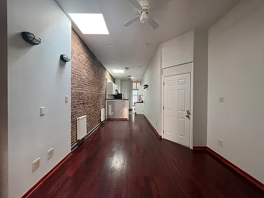 Rented by Compass | media 28