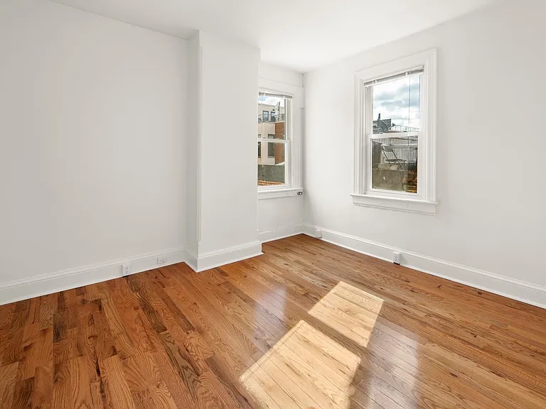2337 18th St NW #3 — Photo 19
