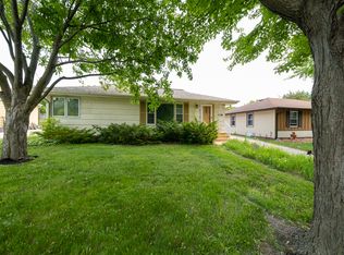 4721 Chatham Rd NE, Columbia Heights, MN 55421