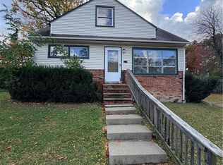 18404 Neff Rd, Cleveland, OH 44119