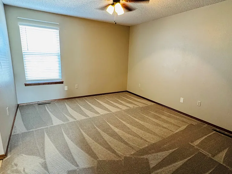 2231 S Texas Ave — Photo 12