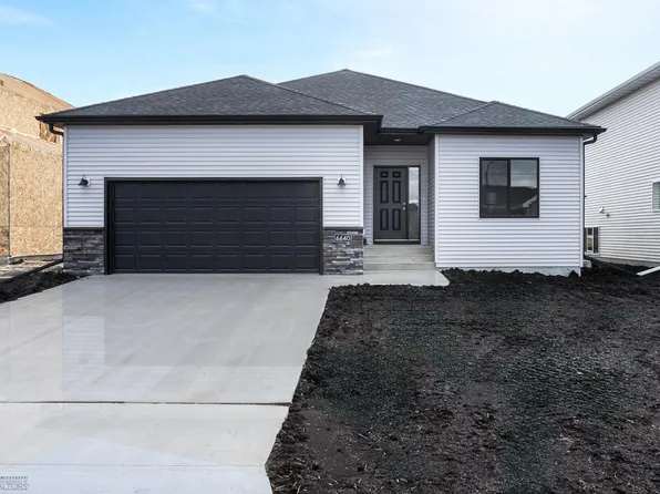 6640 32nd St S, Fargo, ND 58104