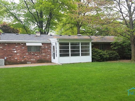 4th image of 4407 Rose Garden Dr