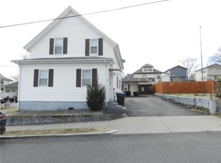 30 De Pinedo St, Providence, RI 02904