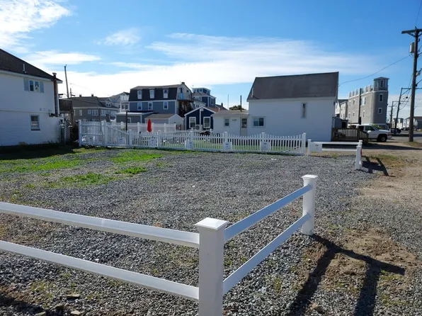 76 No End Blvd, Salisbury, MA 01952