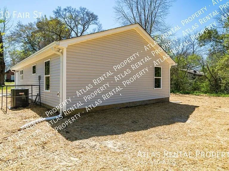 110 Fair St — Photo 6