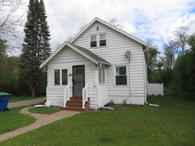 485 E State St, Iola, WI, 54945