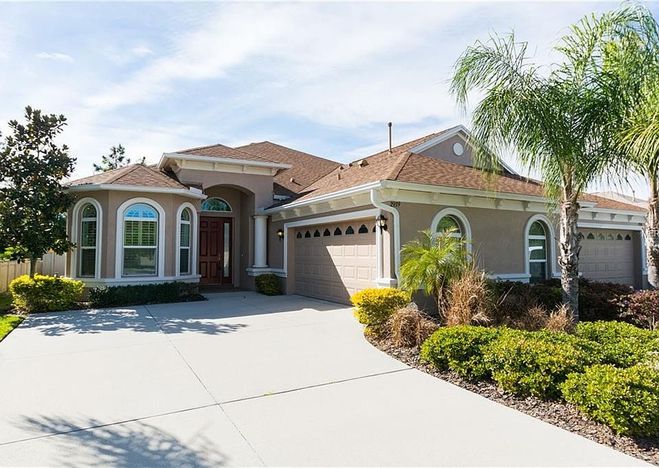 1st image of 2939 Devonoak Blvd