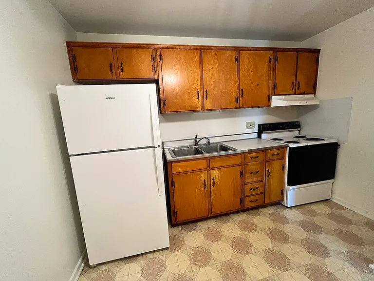 Salem VA 1 Bdrm Apt — Photo 21