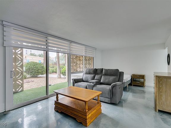 5th image of 205 E Harmon Ave APT 101