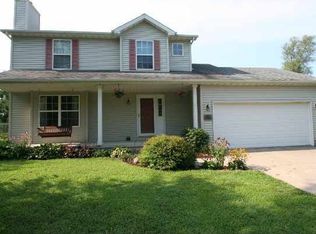 239 Westminster Dr, Mackinaw, IL