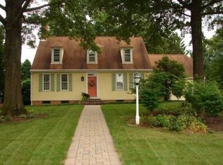 318 Avon Dr, Carlisle, PA