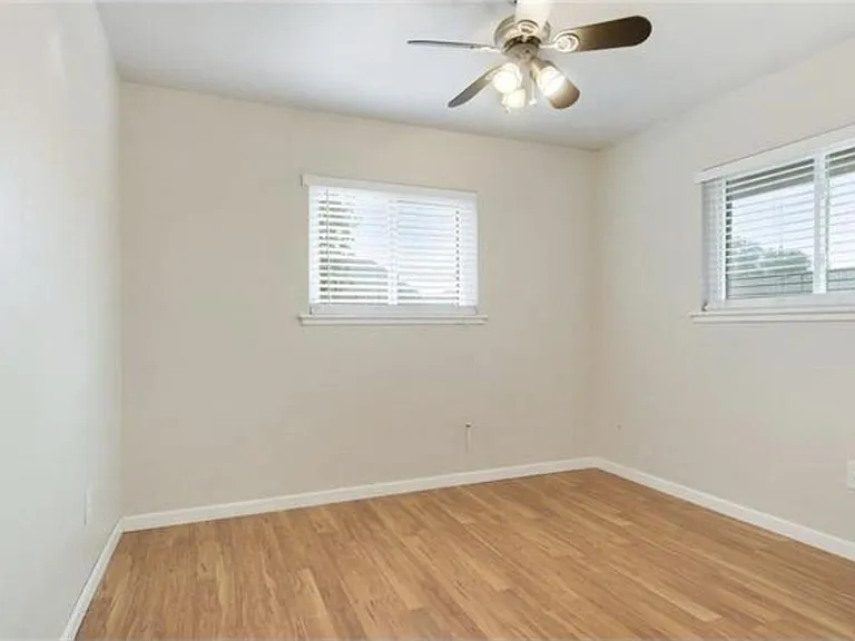 4208 Bissonet Dr — Photo 9