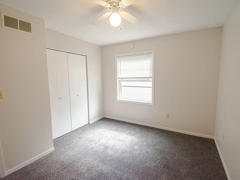 2115 52nd St NW — Photo 10