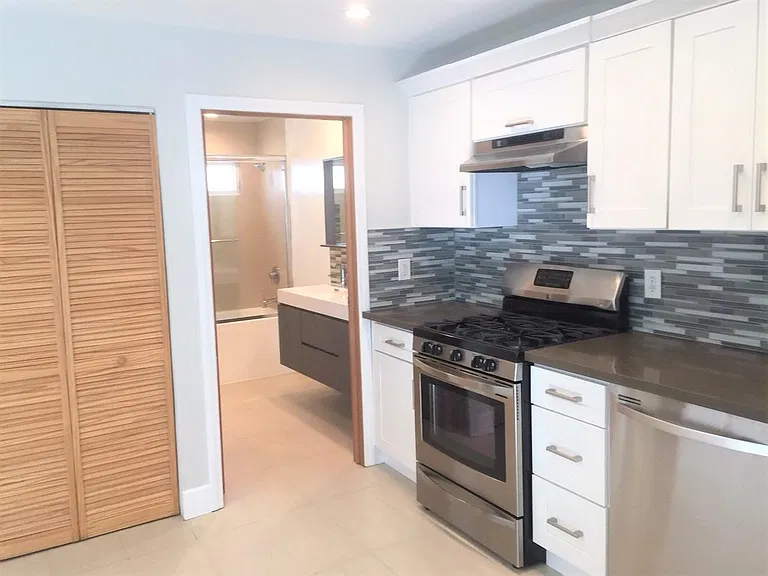 open kitchen/living room