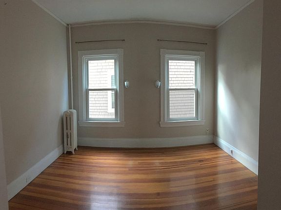 4th image of 54 E Manning St Floor 3