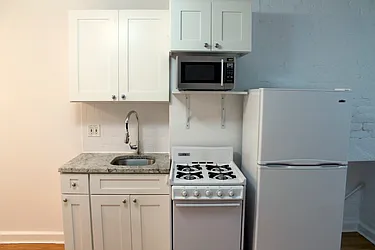 Rented by Urban Real Estate Inc