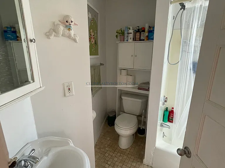 56 Montfern Ave #3 — Photo 14