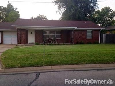306 E Kay St, Derby, KS, 67037