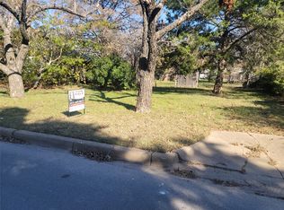 813 Prairie Ave, Cleburne, TX 76033