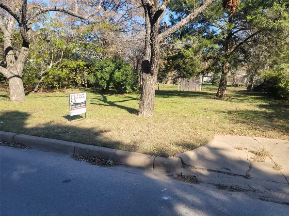 813 Prairie Ave, Cleburne, TX 76033