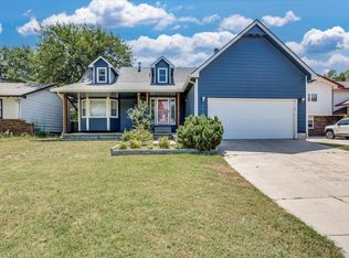 10607 E Countryside St, Wichita, KS 67207
