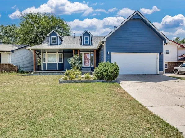 10607 E Countryside St, Wichita, KS 67207