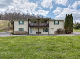 776 Laurels Rd, Johnson City, TN 37601