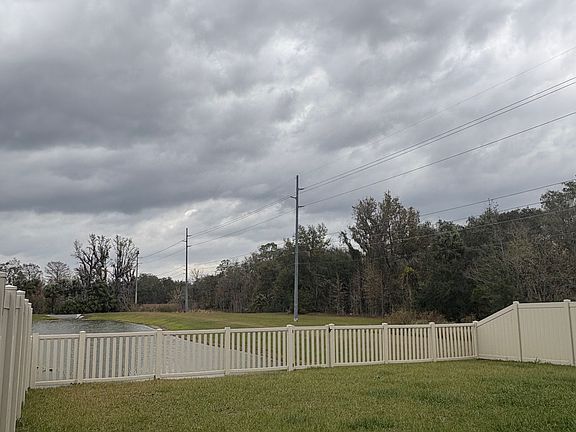 4th image of 1215 Berry Ln