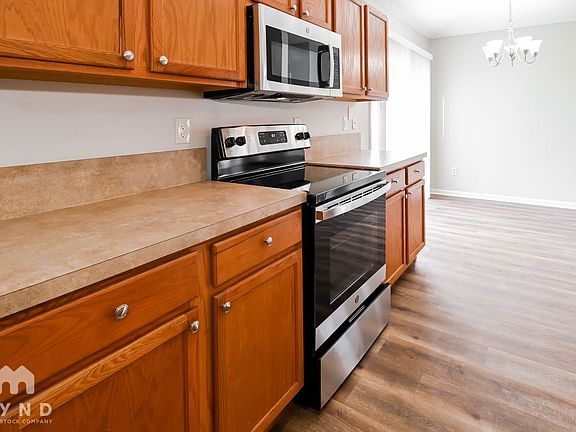 2nd image of 836 Bonaparte Landing Ct