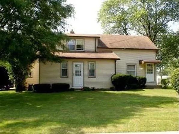 18731 Holland Rd, Brookpark, OH 44142