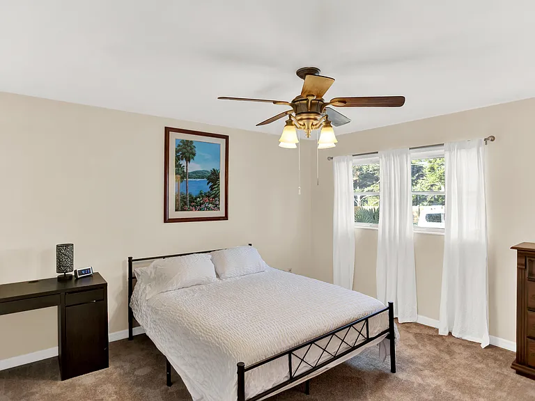 19595 SW Rainbow Lakes Blvd — Photo 5