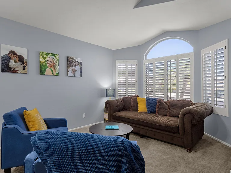 4801 W Harrison St — Photo 4