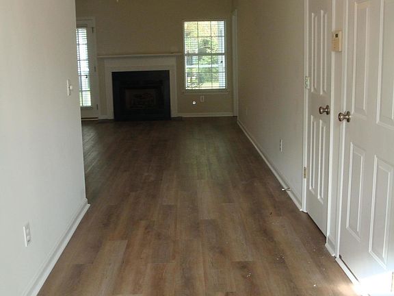 4th image of 205 Burton Ave