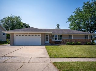 318 W 1st St, Stillman Valley, IL 61084