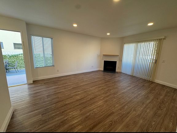 4th image of 11603 Darlington Ave APT 4