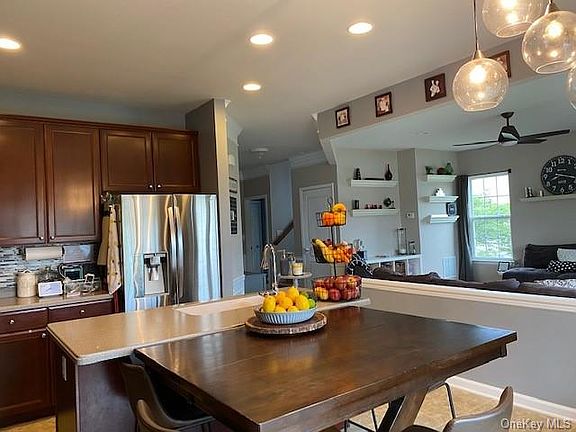 4th image of 19 Brighton Dr Unit 1701