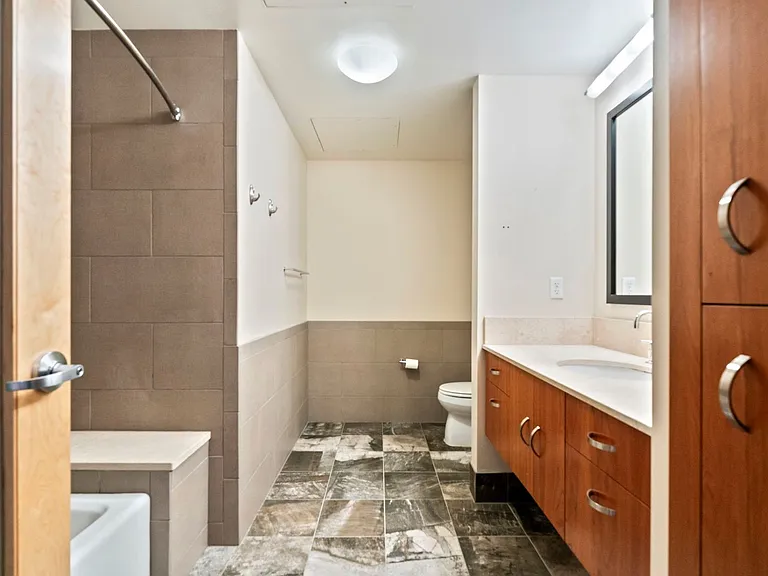 333 NW 9th Ave #702 — Photo 14