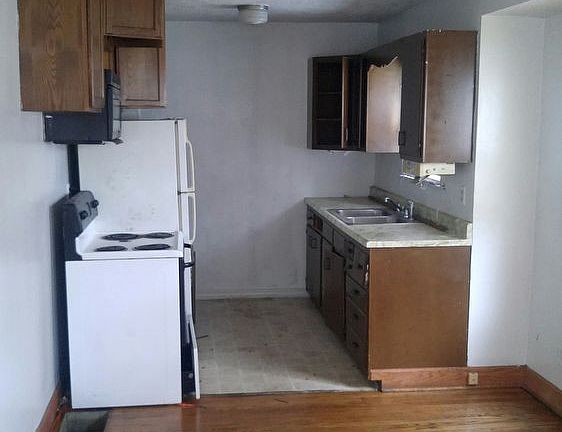 3rd image of 2009 N Linwood Ave